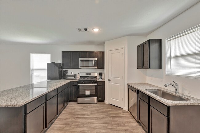 Building Photo - 307 Rd 5138