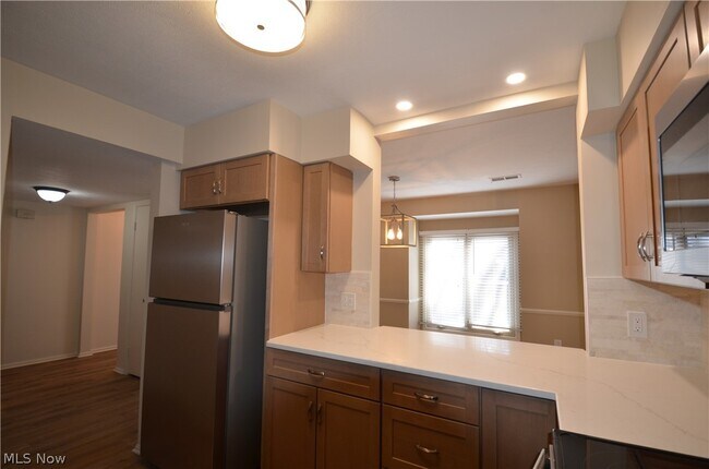 Building Photo - 6933 W Fitzwater Rd