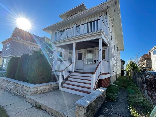 Building Photo - 49 Wellington Rd