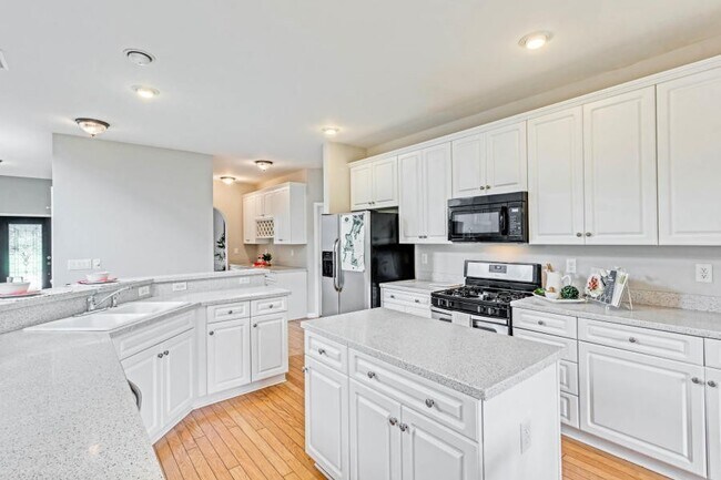 Building Photo - Available May 11th. Gorgeous 4 BR/2.5 BA Home Available in Berkleigh!