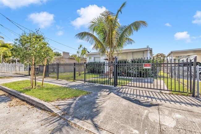 Building Photo - 1176 NW 48th St