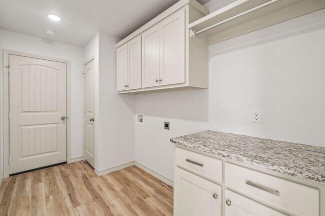 Building Photo - Country Living In Roosevelt ISD!