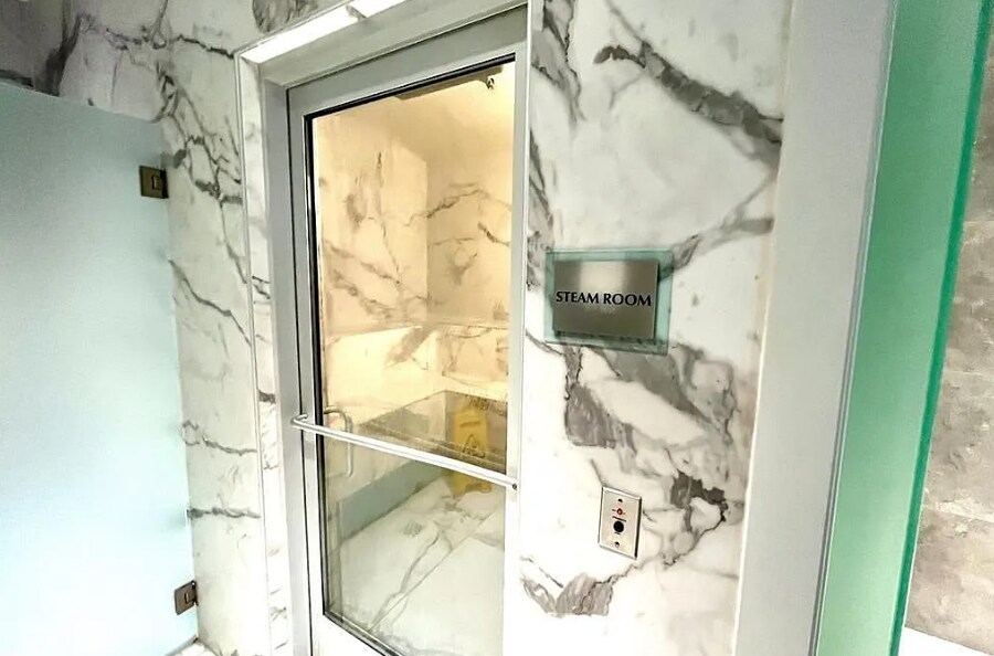 Building Photo - 90 SW 3rd St