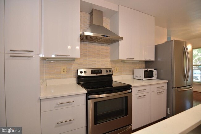 Building Photo - 7811 Coddle Harbor Ln