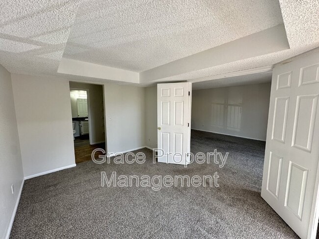 Building Photo - 4899 S Dudley St
