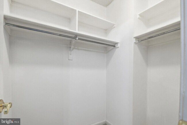 Building Photo - 3709 S George Mason Dr