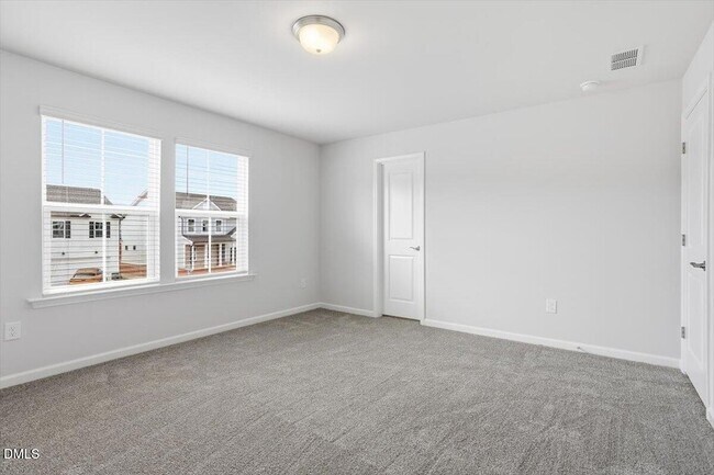 Building Photo - 465 Grange Farm Pl