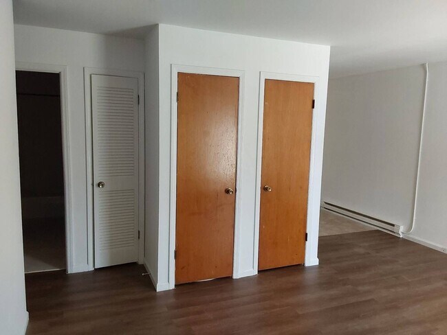 Building Photo - 6110 Scotch Blue Dr