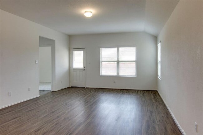 Building Photo - 1320 Chad Dr