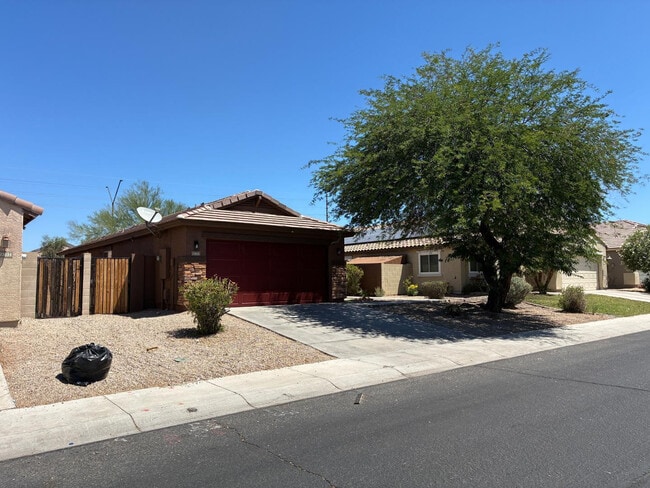 Building Photo - 23826 W Yavapai St