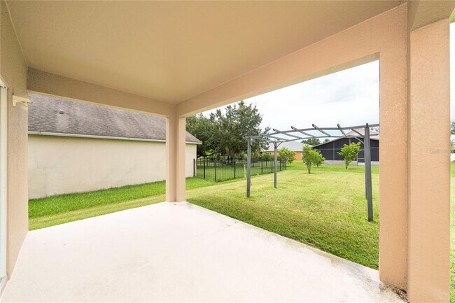 Building Photo - 1755 Plantation Oak Dr