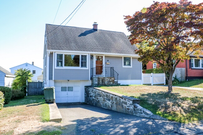 Primary Photo - 79 Hollywood Ave