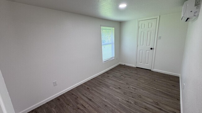 Building Photo - 110 Rabe Rd