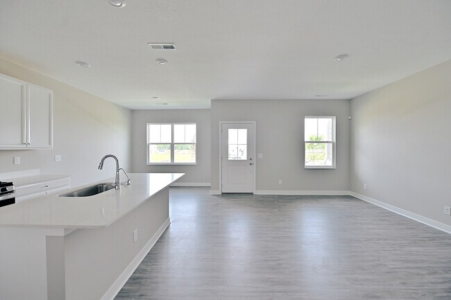 Building Photo - 2019 Mildred Rd