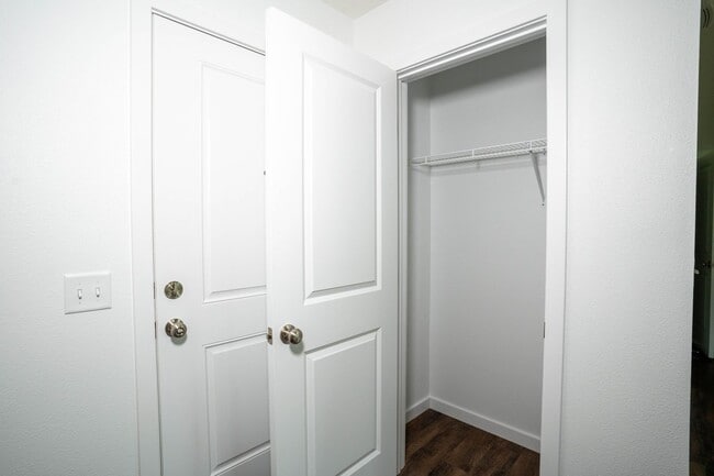 Building Photo - BRAND NEW 3 BEDROOM HOME - BOLIVAR, MO