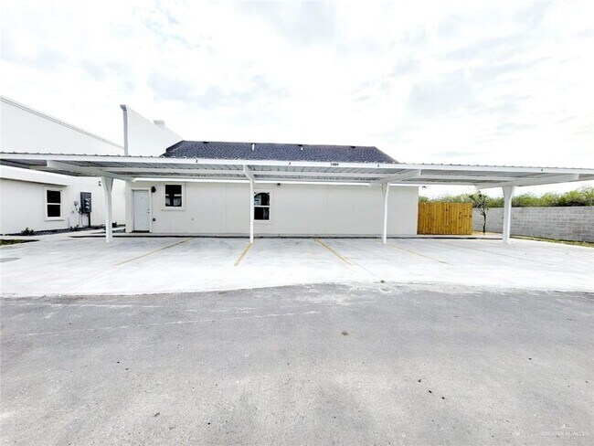 Primary Photo - 3409 Frio Ave