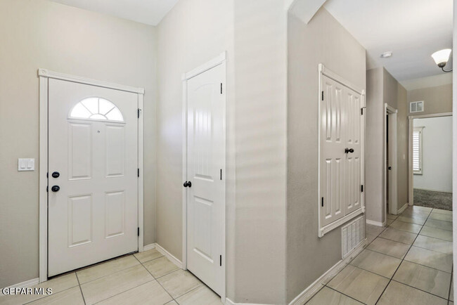 Building Photo - 14729 Oldenberg Ct
