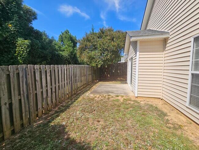Building Photo - 108 Arbor End Rd