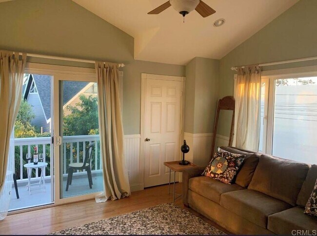 Building Photo - 5618 Bellevue Ave