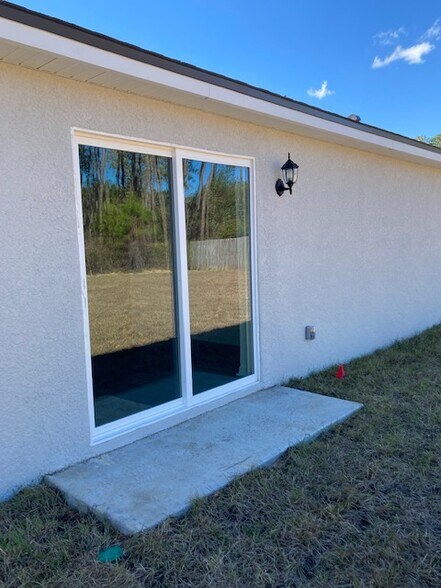 Building Photo - 11 Ripcord Ln