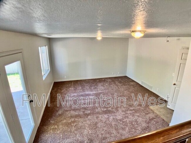 Building Photo - 130 W 1225 N