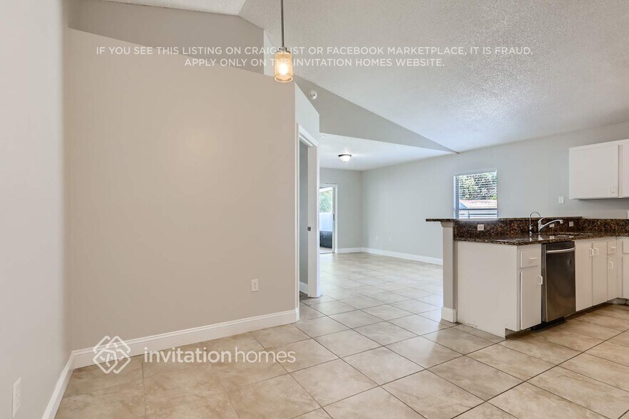 Building Photo - 210 Banbury Pl