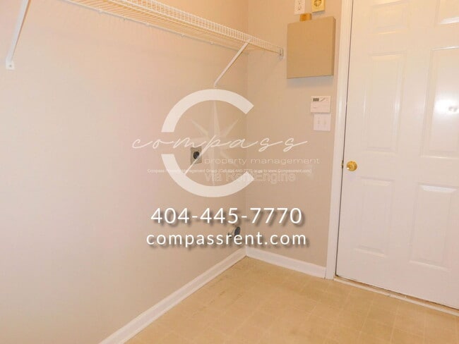 Building Photo - 428 Shadowbrooke Cir SW