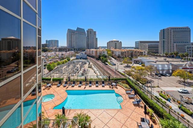 Building Photo - 700 W E St