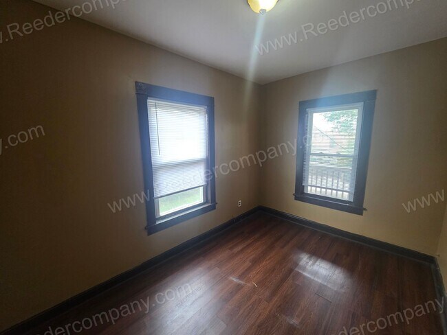 Building Photo - 4854 Tod Ave
