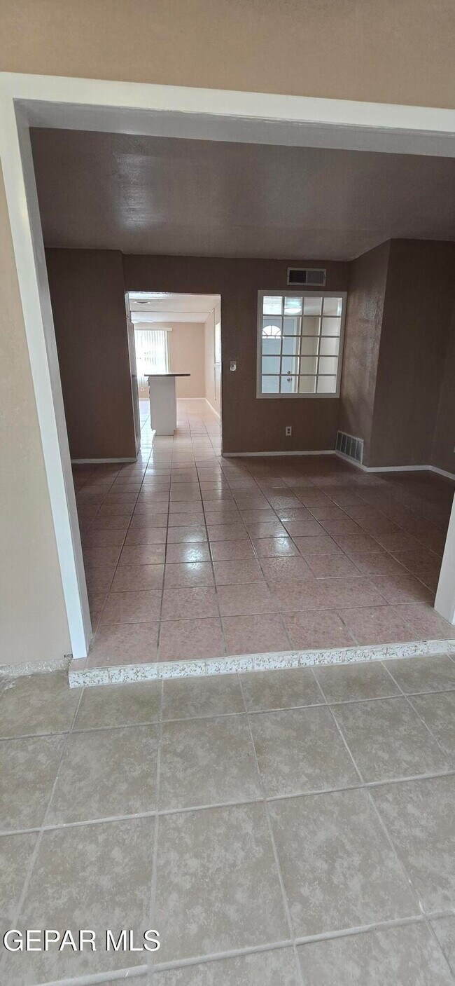 Building Photo - 9332 Hudson Way