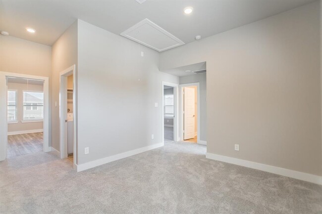 Building Photo - 10569 Preserve Wy