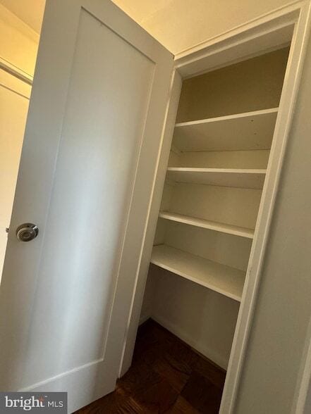 Building Photo - 945 N Barton St