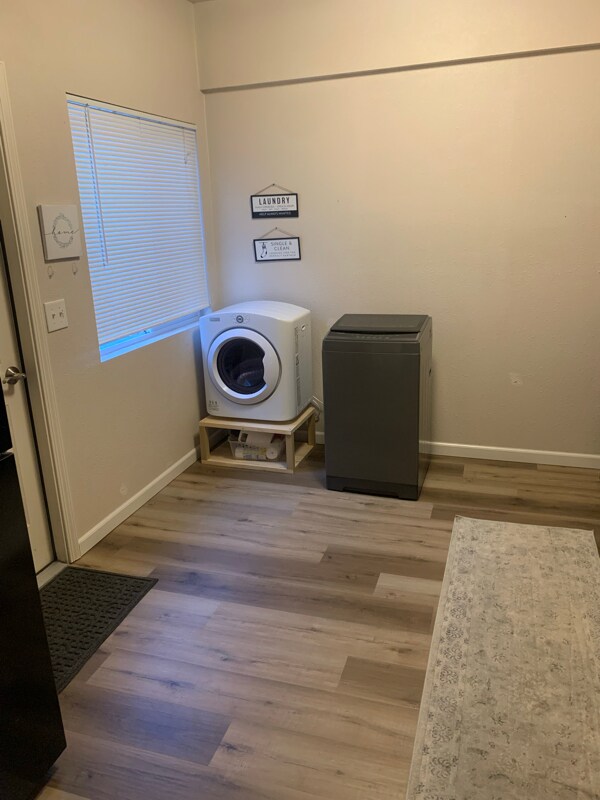 Building Photo - 123 S Star Lake Rd