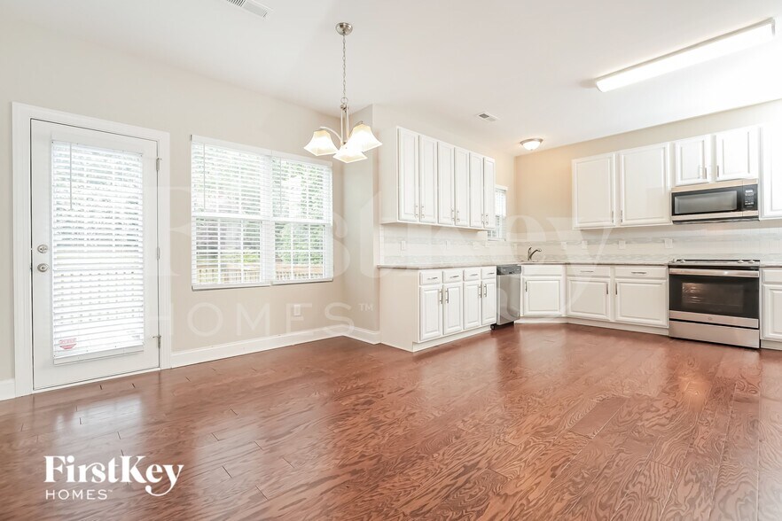 Building Photo - 6116 Bedstone Dr