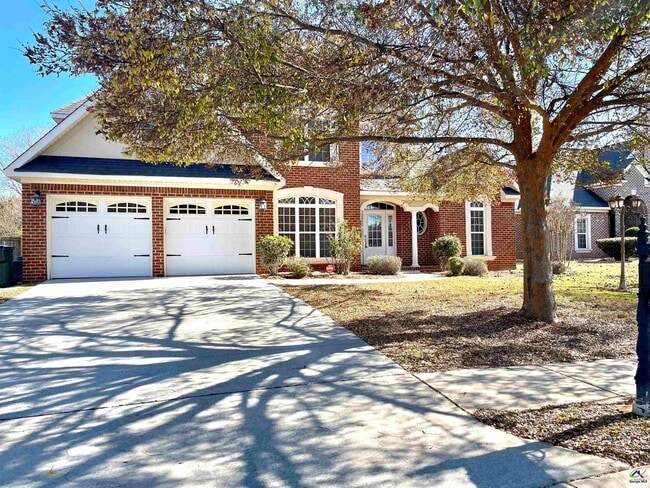 Building Photo - 300 Pembroke Pointe