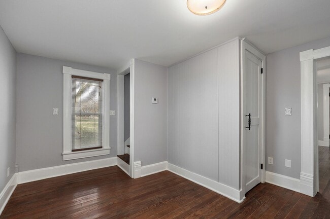 Building Photo - Charming Country Home — 4 Bed | 1 Bath | 1,500 Sq Ft