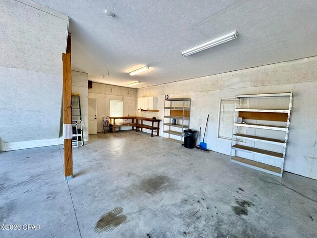 Building Photo - 13800 Pelican St