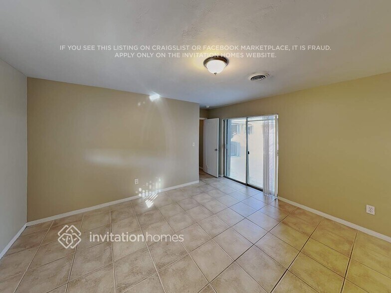 Building Photo - 1307 N 46th Ave