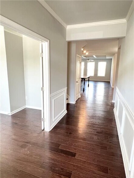 Building Photo - 2300 Ivy Birch Ln