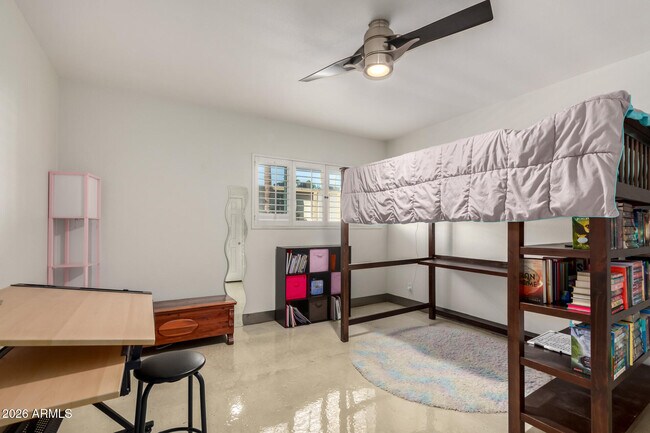 Building Photo - 3655 N 5th Ave