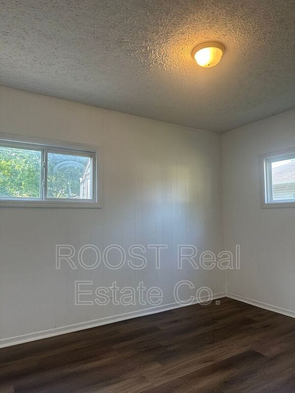 Building Photo - 1150 Elderwood Ave