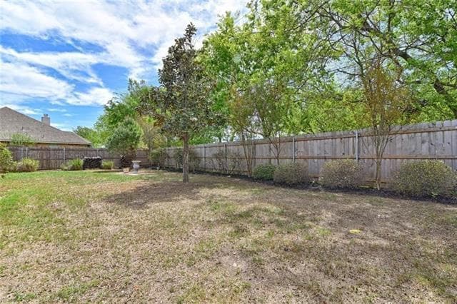 Building Photo - 502 Wild Springs Dr