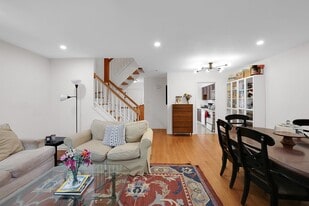 Building Photo - 3001 20th Ct S