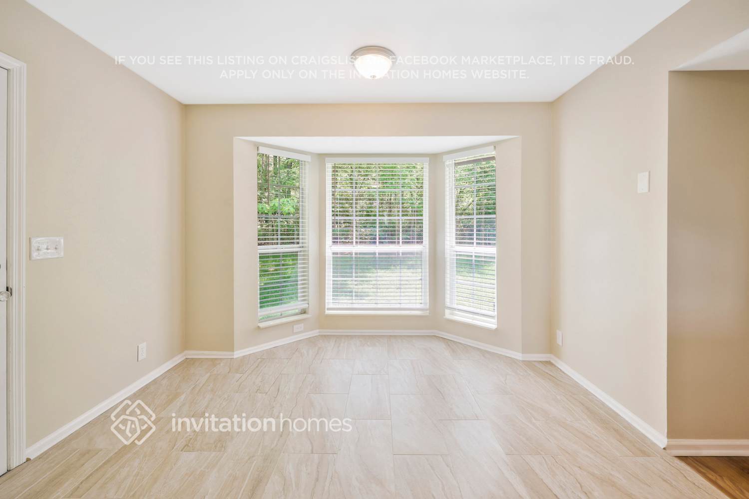 Building Photo - 1428 Calais Ct