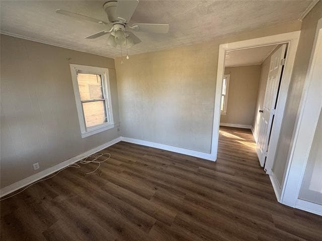 Building Photo - 503 W Elm