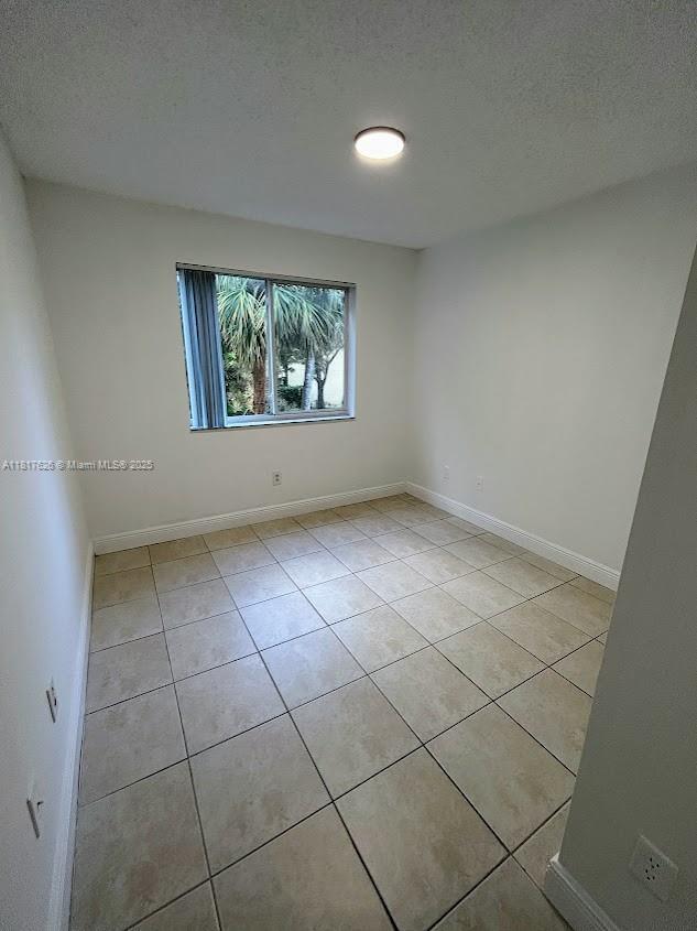 Building Photo - 450 S Park Rd