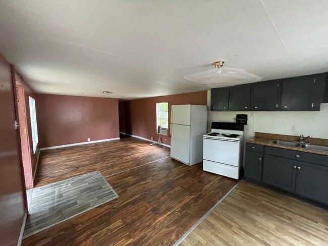Building Photo - 2615 Pine Bark Way