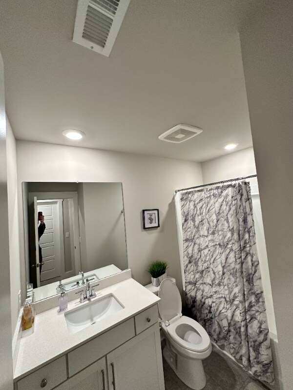 Building Photo - 2204 Hospitality Ln