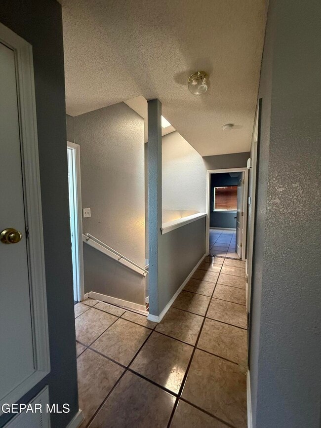 Building Photo - 14157 Tierra Delfin Dr