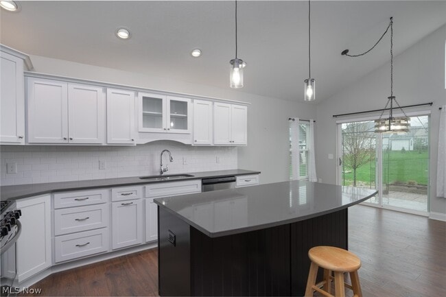 Building Photo - 15335 Knox Cir